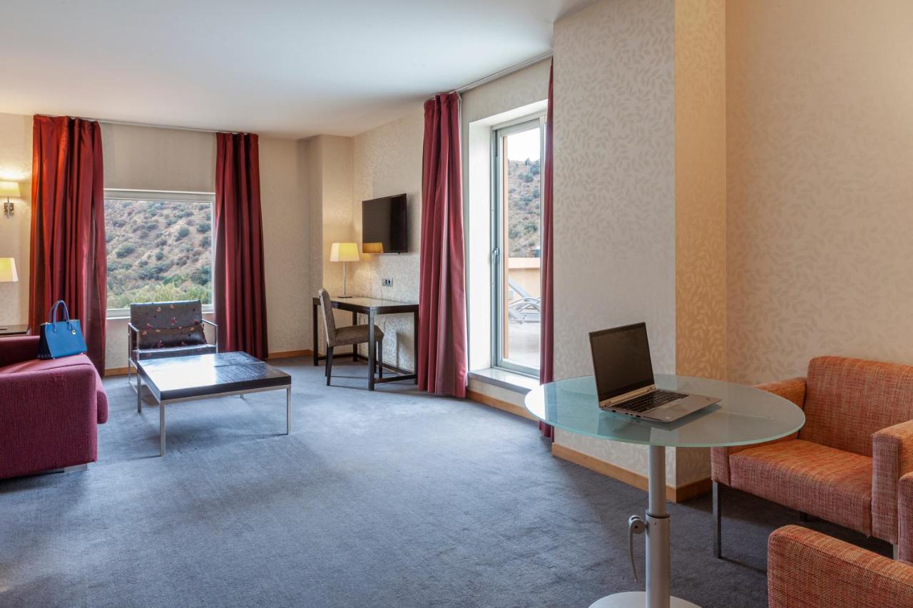 Hotel Macia Real De La Alhambra Гранада Экстерьер фото